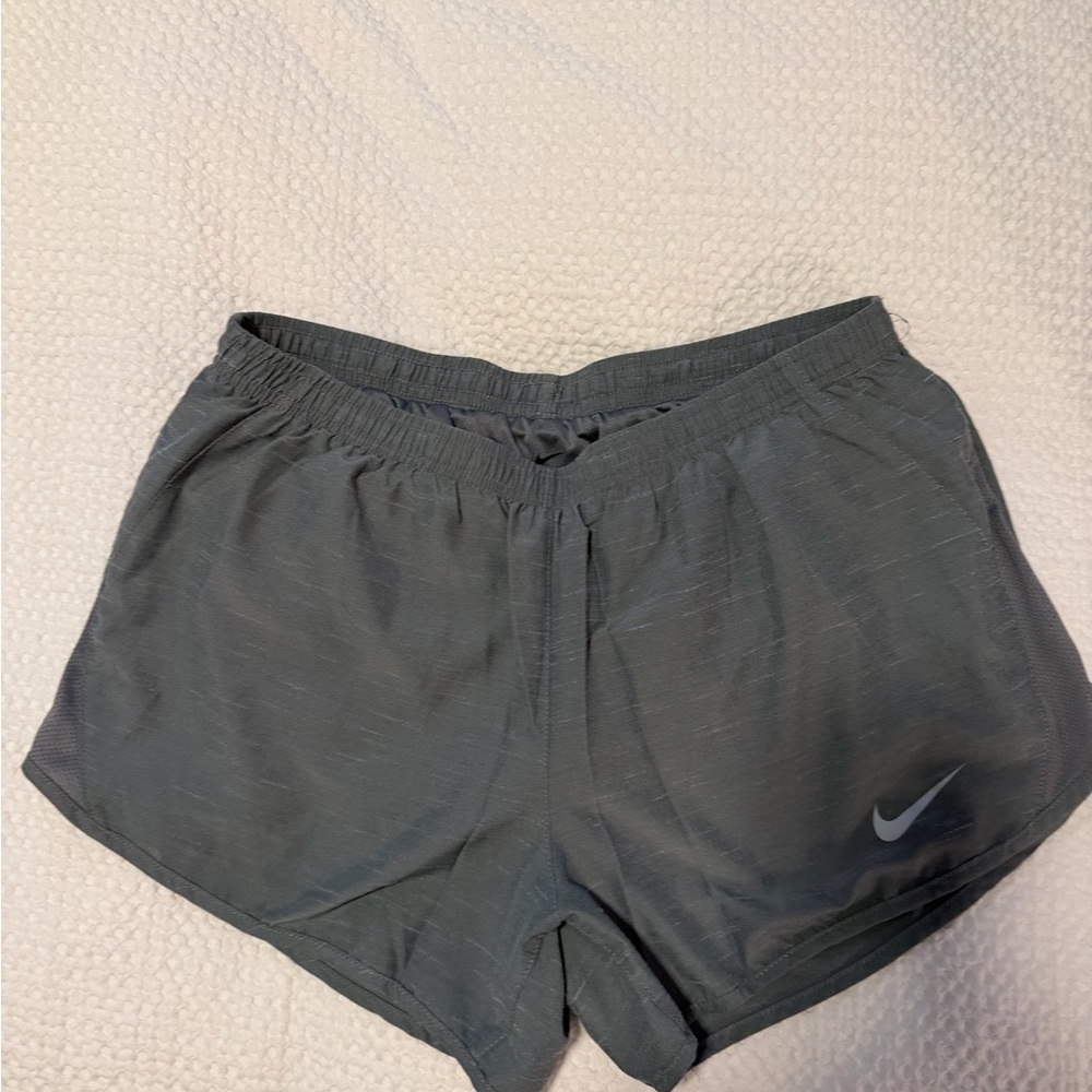 Nike Women's Athletic Charcoal Shorts M